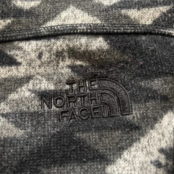 The North Face Black and Gray Fleece Outerwear - Picture 3 of 3